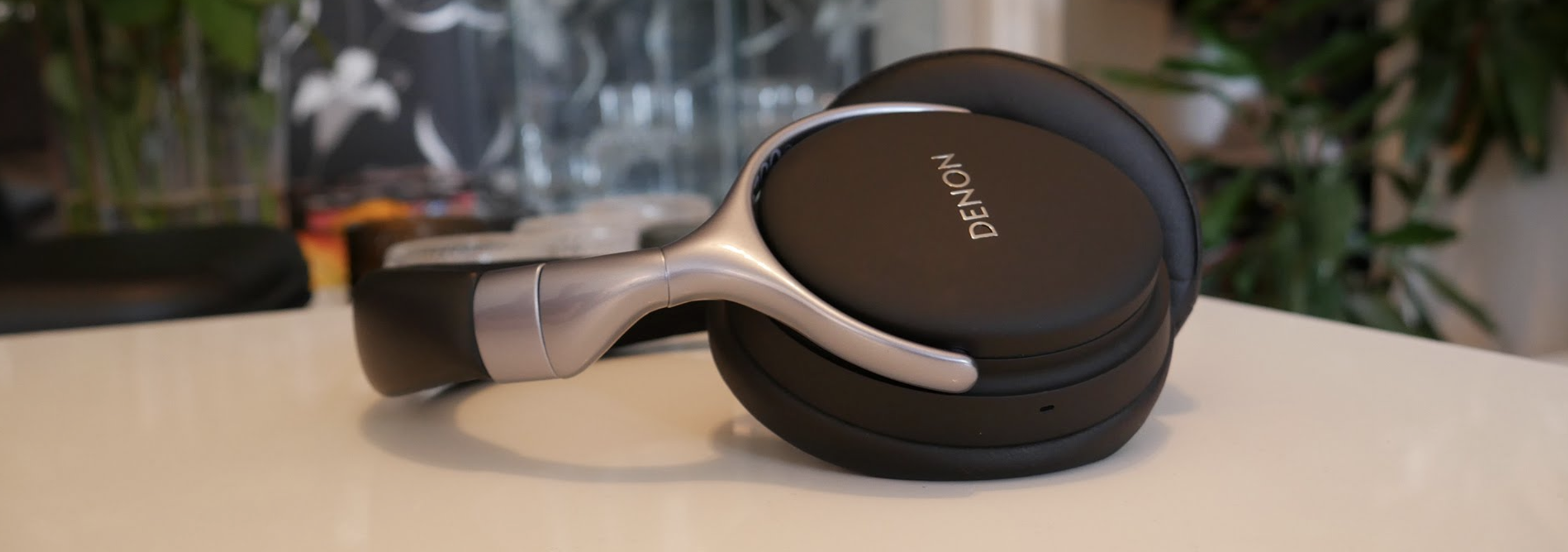 Дизайн на Denon AH-GC20