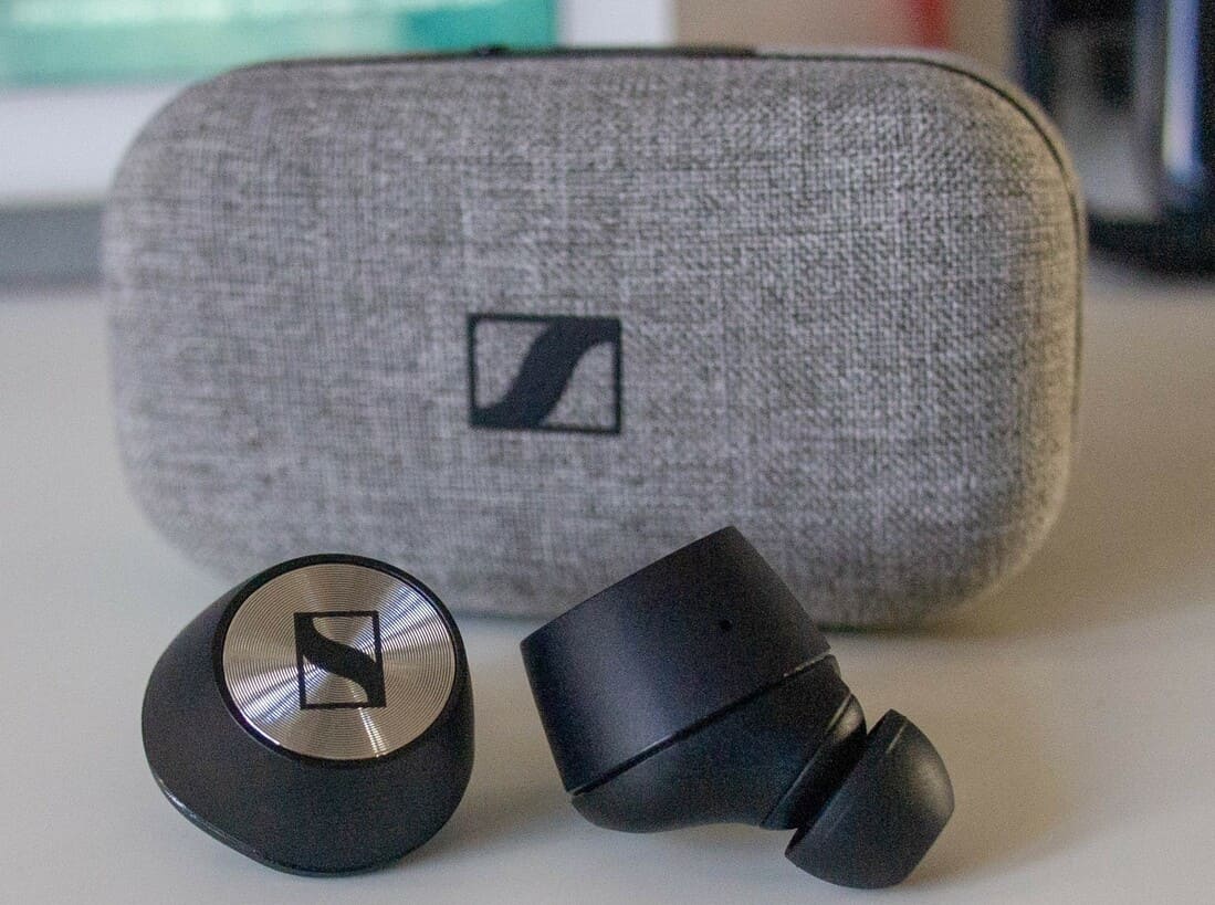 Калъф на Sennheiser Momentum True Wireless 2 Калъф на Sennheiser Momentum True Wireless 2