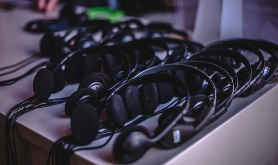 Най-добрите евтини слушалки (под $ 100): 2026 класиране