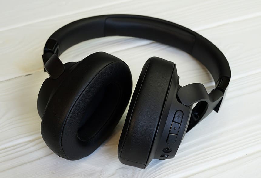 Преглед на JBL Tune 750BTNC Преглед на JBL Tune 750BTNC