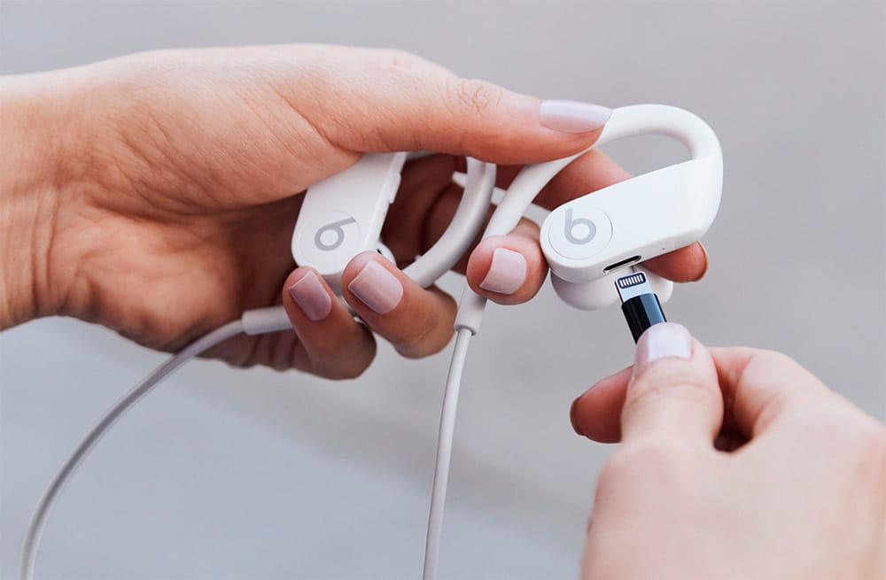 Beats Powerbeats 4 време на работа Beats Powerbeats 4 време на работа