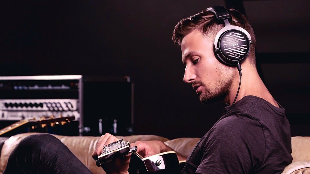 Тип слушалки в пълен размер Тип слушалки в пълен размер