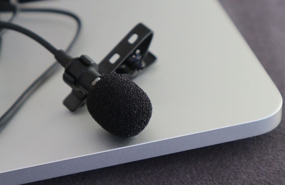 Лаптопът не вижда микрофона