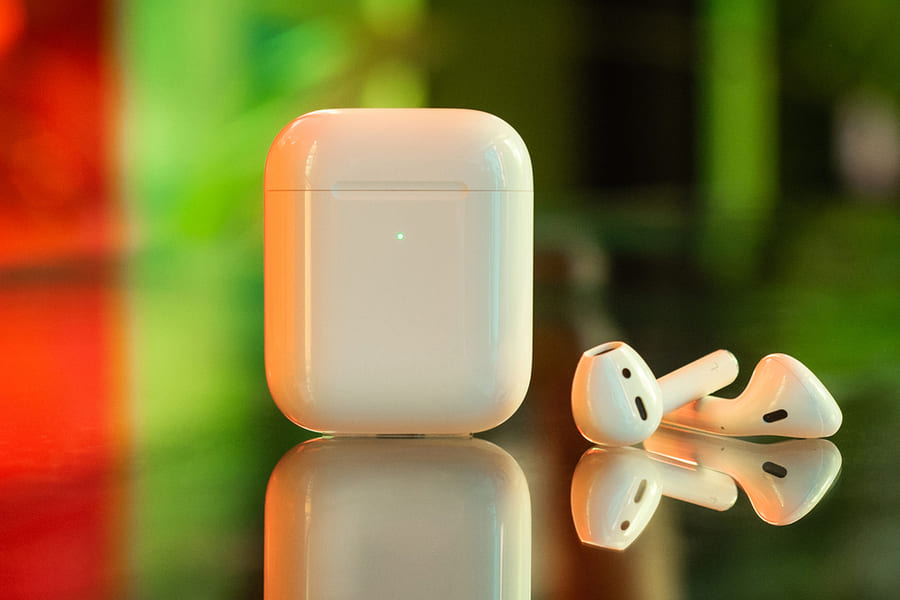 Как да свържа AirPods? - Инструкции стъпка по стъпка за свързване на AirPods към iPhone, Android, MacBook или лаптоп - Често задавани въпроси от myheadphone.techinfus.com